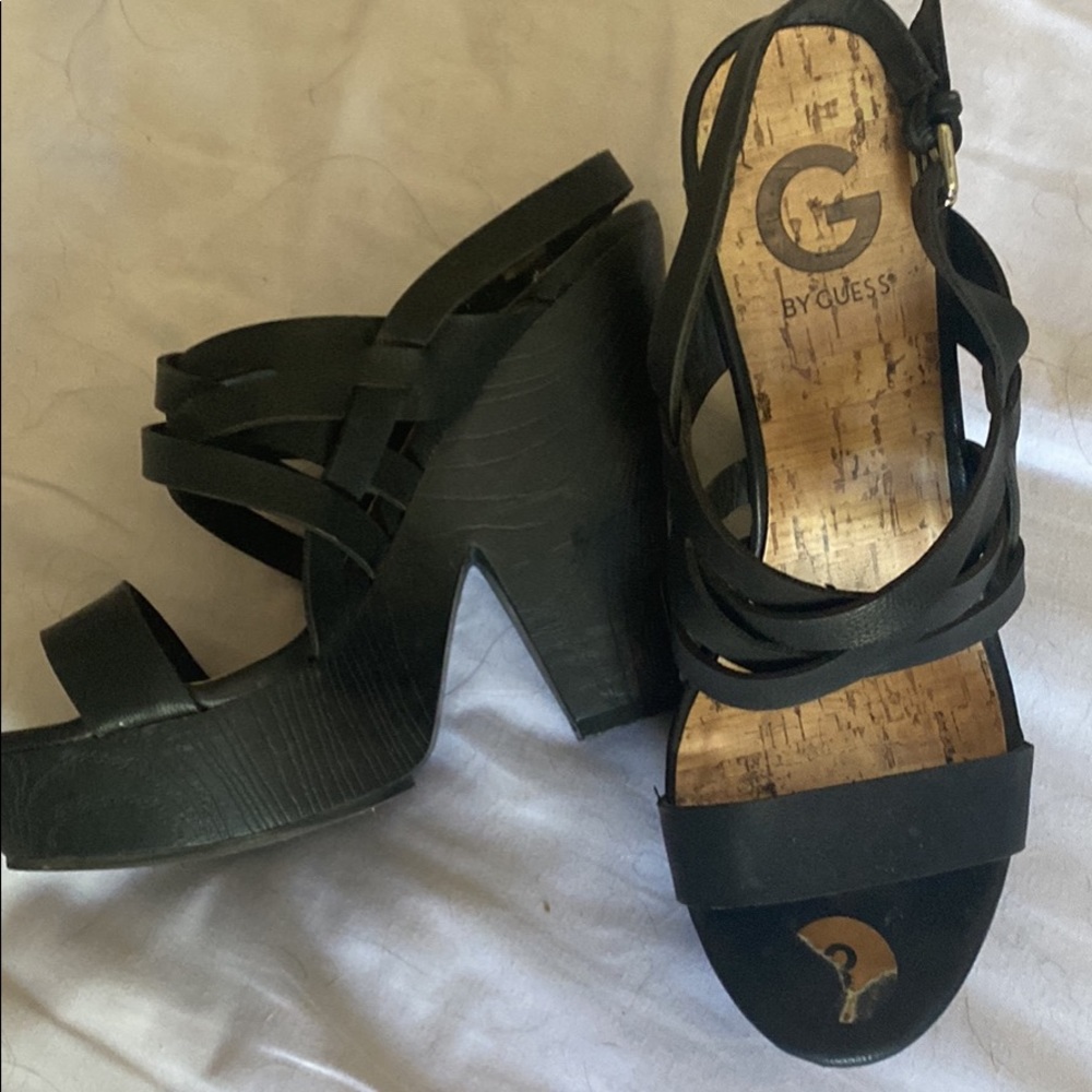 Black wedge